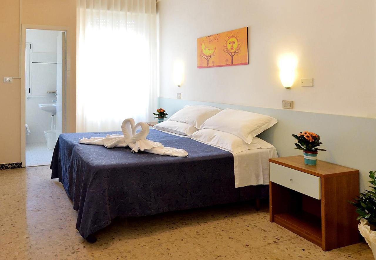 Hotel Oltremar B&B Cattolica Exterior photo
